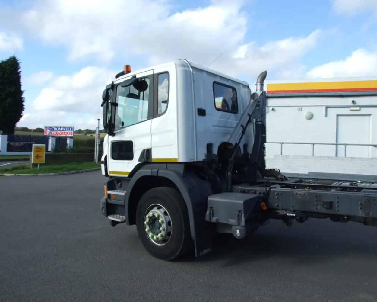 2016 SCANIA P250 CHASSIS - Image 3