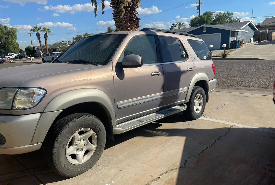 2002 TOYOTA SEQUQIA