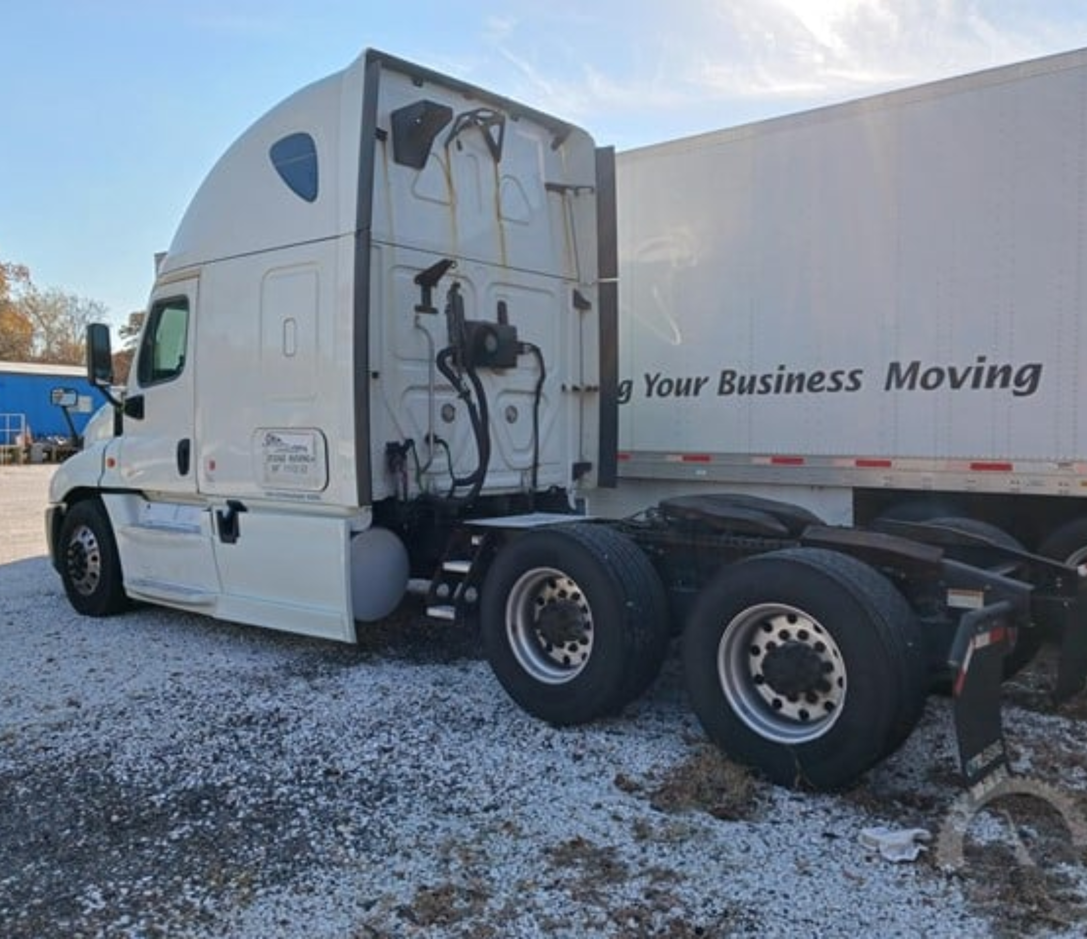 2018 FREIGHTLINER CASCADIA 125 - Image 2