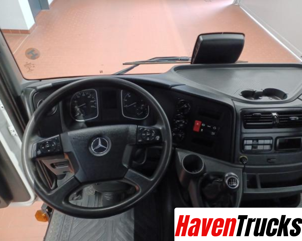 Mercedes-Benz Atego 818 K 4x2 Three-Way Dump Truck - Image 5