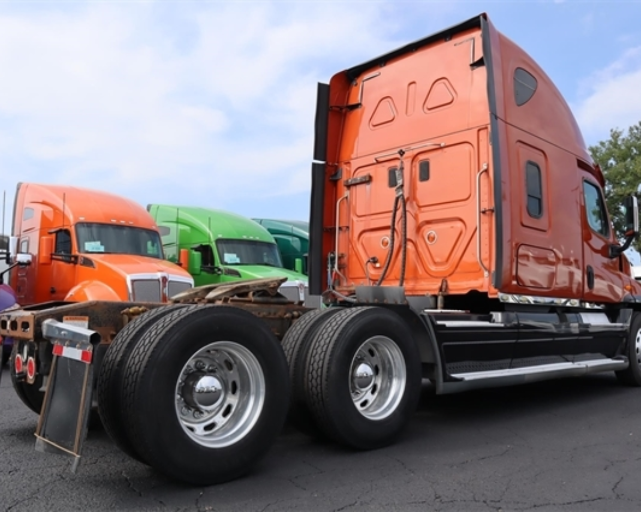 2014 FREIGHTLINER CASCADIA 125 - Image 3
