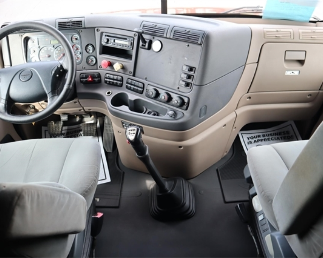 2014 FREIGHTLINER CASCADIA 125 - Image 6