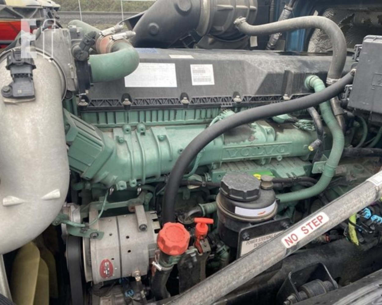 2020 VOLVO TRUCK VNL760 - Image 8