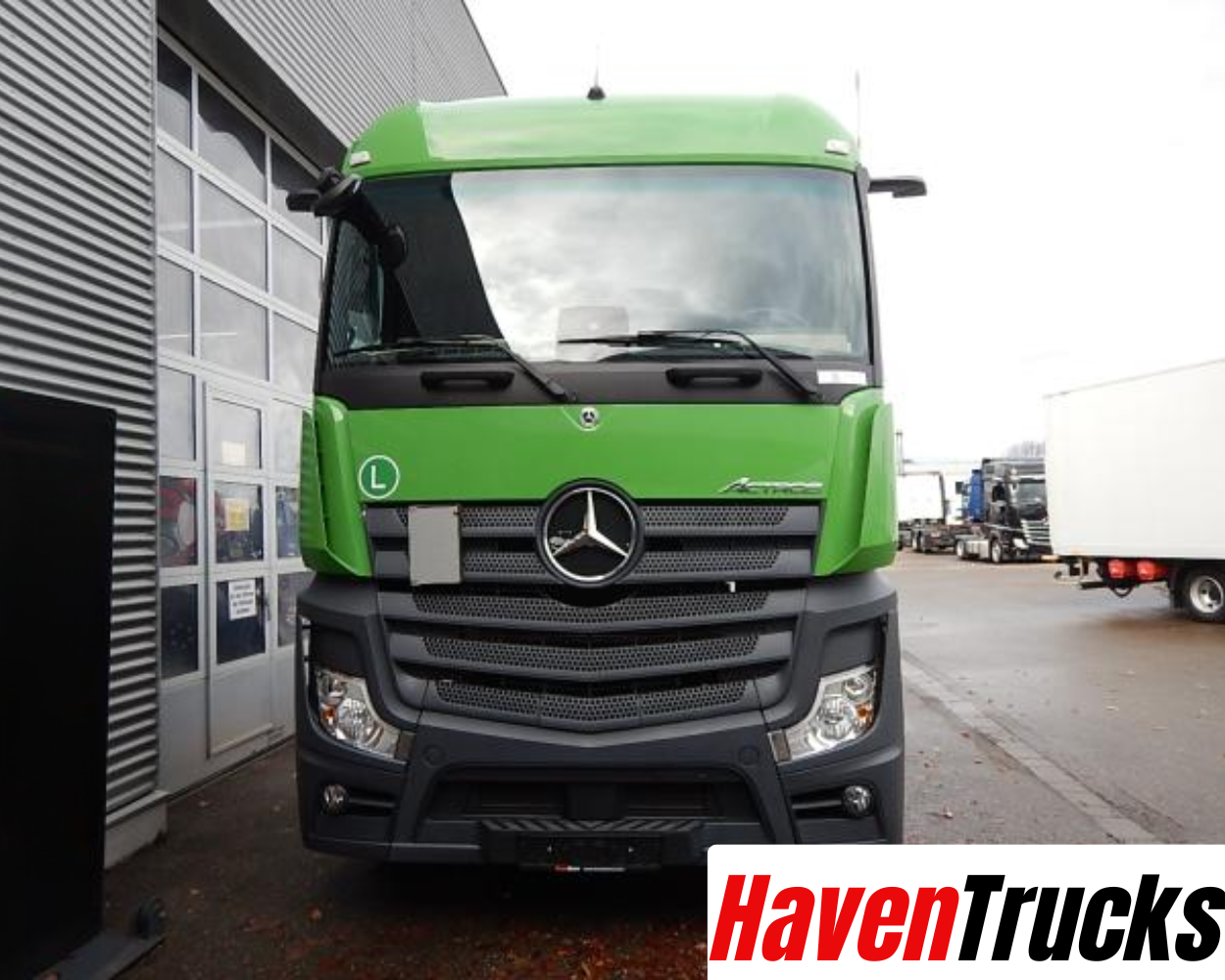 Mercedes-Benz Actros 1846 LS nR 4x2 Highside Semitrailer Tractor - Image 2