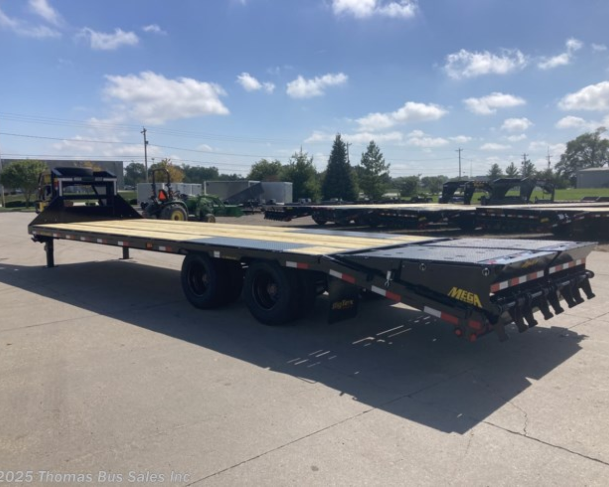 2025 Big Tex 22GN Heavy-Duty Tandem Dual Gooseneck Flatbed Trailer (25+5) - Image 3